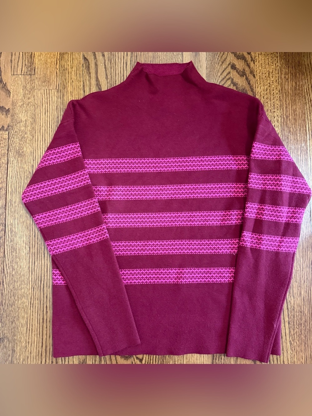 Tahari Pink Red Striped Mock Neck Style Sweater Size Medium